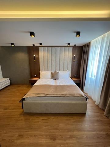 Hotel Palace San Valentino Umag Buitenkant foto