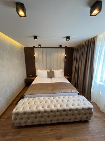 Hotel Palace San Valentino Umag Buitenkant foto